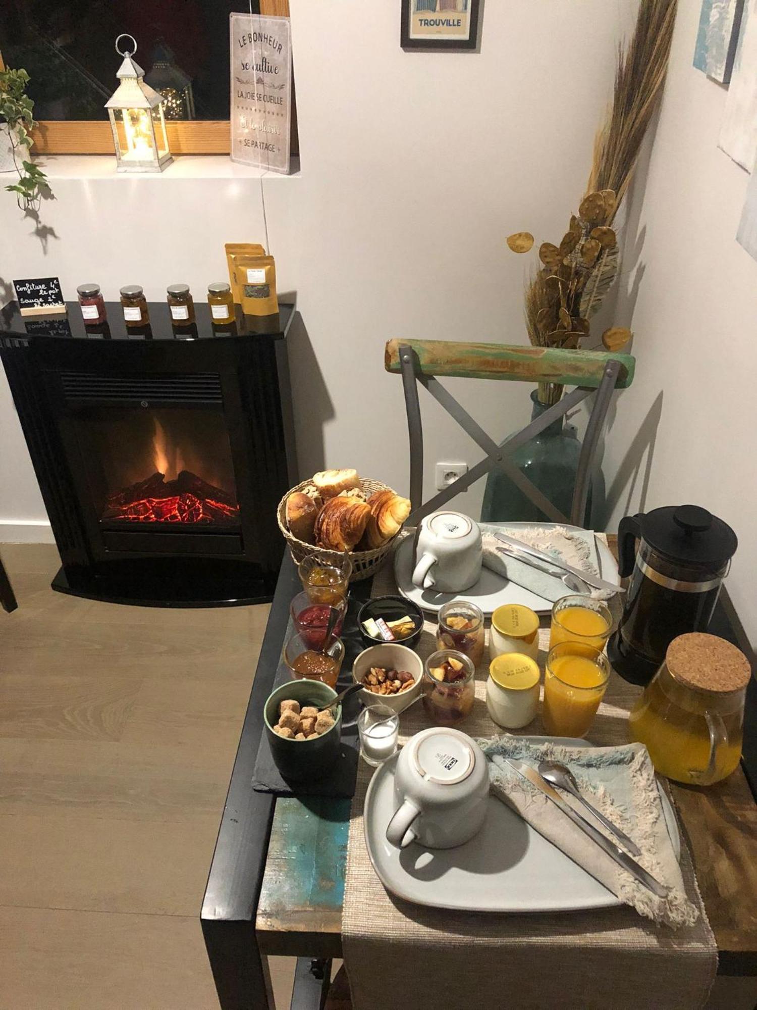 Bed and Breakfast La Pause Surville  Exteriér fotografie