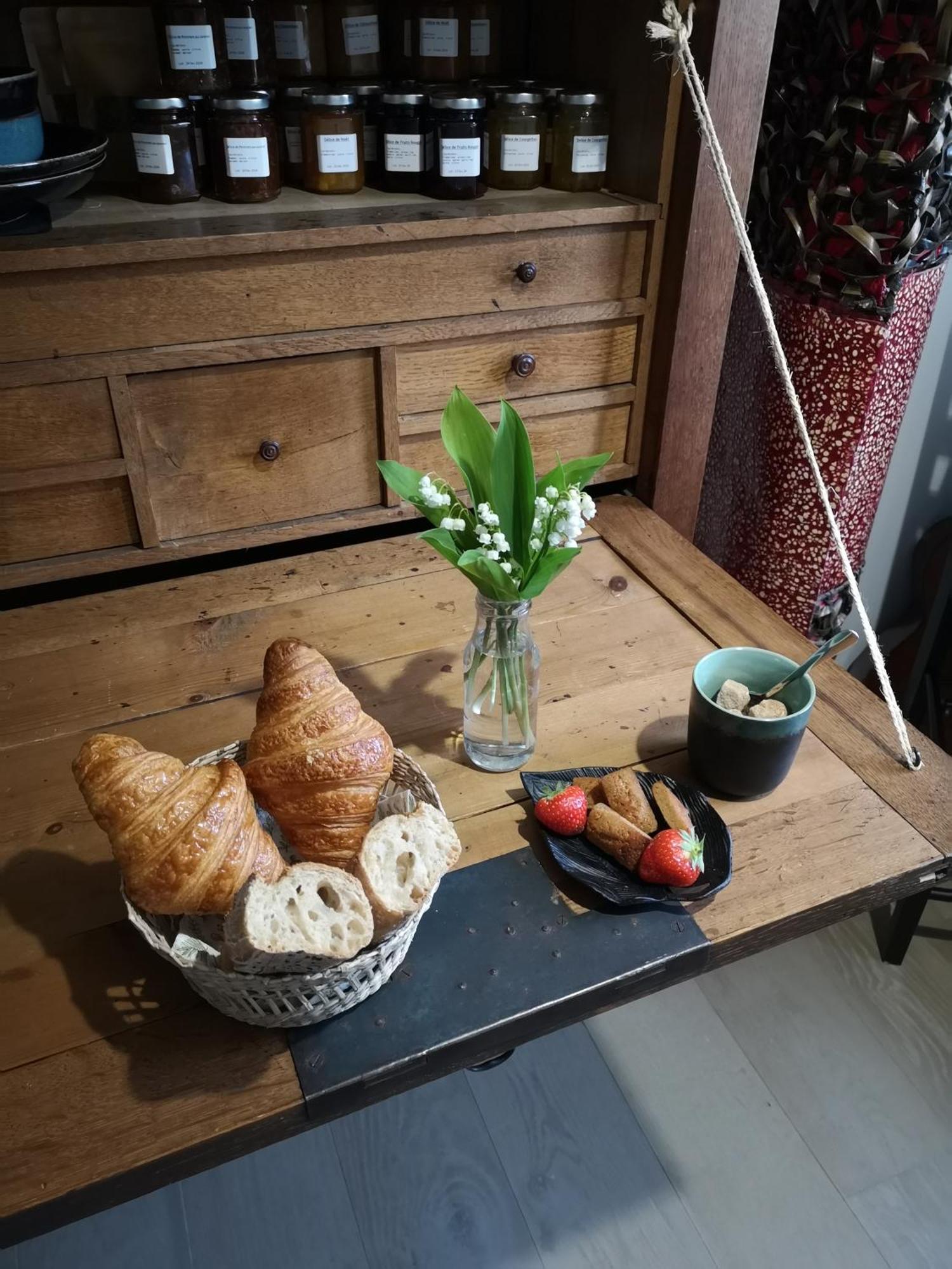 Bed and Breakfast La Pause Surville  Exteriér fotografie
